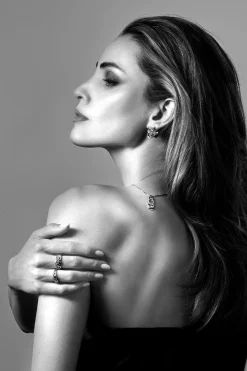 20mm Mart Visser by ZINZI zilveren oorstekers met twee open peervormige schakels en bezet met witte zirconia's MVO24