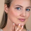 11mm ZINZI Gold 14 krt gouden oorringen, bezet met witte zirconia's met luxe klapsluiting 11mm x 2mm vierkante buis ZGO569Z