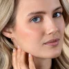 13,5mm ZINZI Gold 14 krt gouden oorringen bezet met witte zirconia's, luxe klapsluiting 13,5 x 1,5mm ZGO403