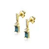 19mm ZINZI gold plated zilveren oorstekers met rechthoekige petrolblauwe kleursteen en rijzetting van witte zirkonia's ZIO2896