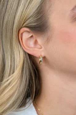 16,5mm ZINZI goldplated zilveren cross-over oorringen met luxe scharniersluiting 5mm breed ZIO2801