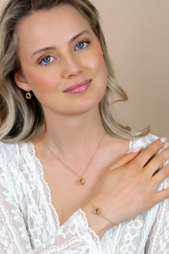 17mm ZINZI gold plated zilveren oorstekers met drie verbonden ringen (knoop-stijl) ZIO2890G