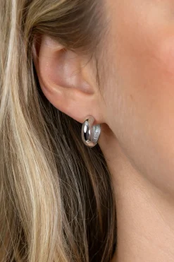 15,5mm ZINZI zilveren gladde oorringen met brede ronde buis 5mm met luxe klapsluiting ZIO2792