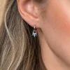 10mm ZINZI zilveren oorbedels met vijf speelse zettingen in aflopende grootte, bezet met blauwe kleurstenen en witte zirconia ZICH2633B (zonder oorringen)