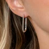 28mm ZINZI zilveren oorringen in ovale vorm met gedraaide buis en luxe klapsluiting ZIO2693