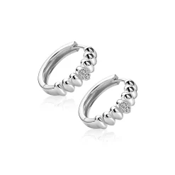 15mm ZINZI zilveren oorringen met sierlijk gladde ovalen, waarbij de middelste is bezet met witte zirkonia’s, luxe klapsluiting ZIO2876