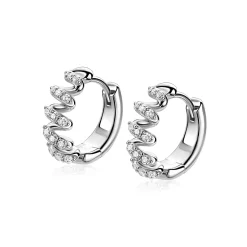 16mm ZINZI zilveren oorringen met een sierlijk open golvend design, bezet met witte zirkonia’s, luxe klapsluiting ZIO2877