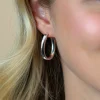 28mm ZINZI zilveren oorringen met organisch gevormde buis 3mm breed en handige bovensluiting ZIO2700