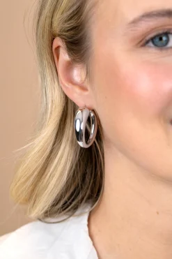 32mm ZINZI zilveren oorringen met een bolle aflopende vorm en handige bovensluiting ZIO2789