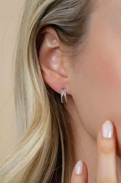 14,5mm ZINZI zilveren oorstekers met dubbele, gebogen baan en sprankelende zirkonia's ZIO2833