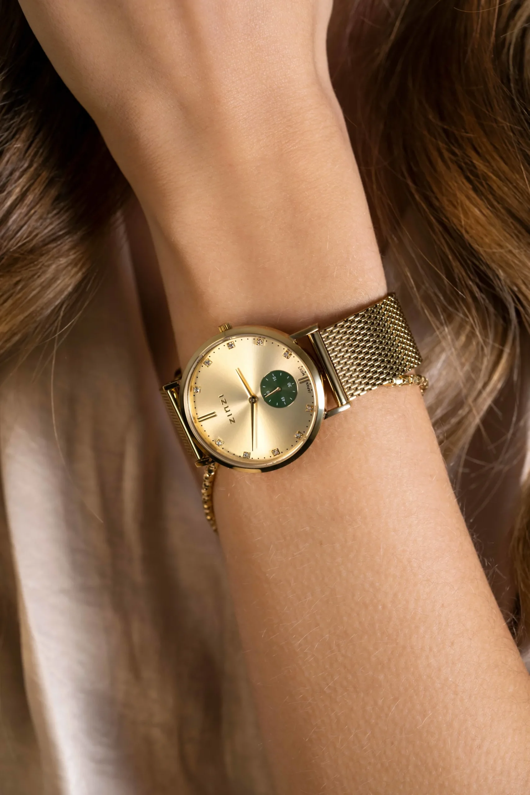 ZINZI Glam horloge groene wijzerplaat stalen kast geelgoudkleurig stalen mesh band geelgoudkleurig 34mm extra dun ZIW535M