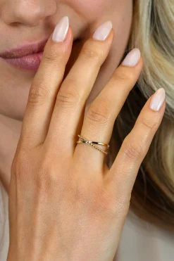 ZINZI Gold 14 krt gouden cross-over ring (5mm breed) glad en bolletjes ZGR539