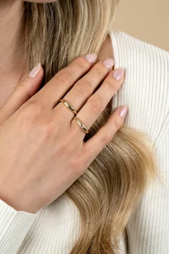 ZINZI Gold 14 krt gouden gladde ring organisch gevormd ZGR533