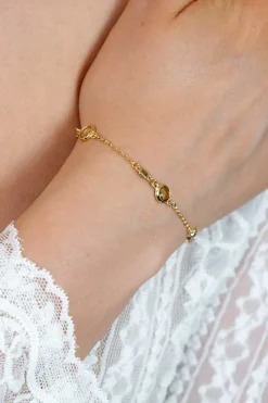 ZINZI gold plated zilveren armband met ronde kleurstenen in zachte groen- en champagnetinten, afgewisseld met vierkante plaatjes ZIA2907