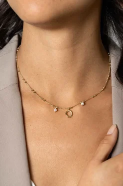 ZINZI gold plated zilveren fantasie ketting met kleine bolletjes, twee bungelende witte pareltjes en organische open vorm in het midden 42-45cm ZIC2405