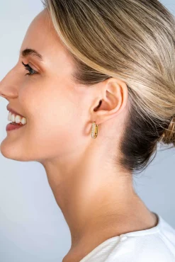 ZINZI gold plated zilveren luxe oorringen 18x3mm rechthoekig met witte zirconia's ZIO2222Y