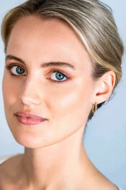 ZINZI gold plated zilveren luxe oorringen 15x2mm rechthoekig met witte zirconia's ZIO2221Y
