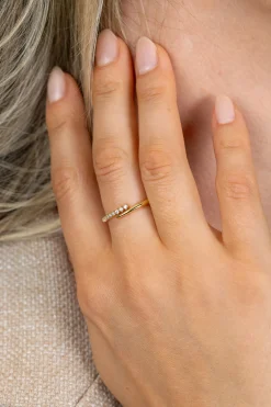 ZINZI goldplated zilveren multi-look ring, waarbij een baan is bezet met witte zirkonia's ZIR2818