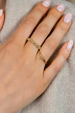 ZINZI gold plated zilveren ring met roosvorm (4mm), bezet met een witte zirkonia ZIR2872Y