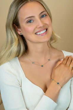 ZINZI gold plated zilveren schakelketting met twee lichtblauwe klavers en een donkerblauwe klaver 42-45cm ZIC2662B