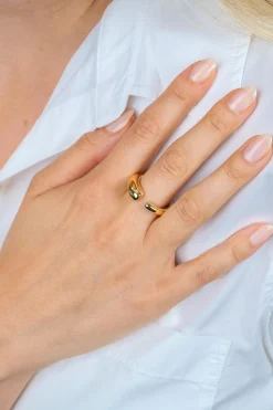 ZINZI goldplated zilveren statementring met een bolle aflopende vorm ZIR2788G
