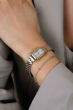 ZINZI Small Elegance bicolor horloge zilverkleurige sunray wijzerplaat en rechthoekige kast stalen bicolor schakelband 22mm extra dun ZIW2833
