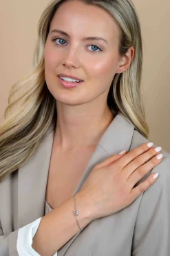 ZINZI zilveren armband met verbonden hartjes, witte zirkonia's 17-19cm ZIA2493