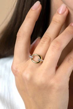 ZINZI zilveren bicolor ring met gold plated open druppelvorm, witte zirconia's in scheen ZIR1709Y