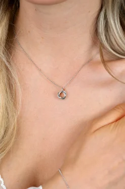 ZINZI zilveren collier 45cm met hanger van drie verbonden ringen (knoop-stijl) ZIC2890