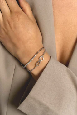 ZINZI zilveren fantasie schakel armband (2,3mm breed) waarbij de ene helft bezet is met witte zirconia's 17-20cm ZIA2460