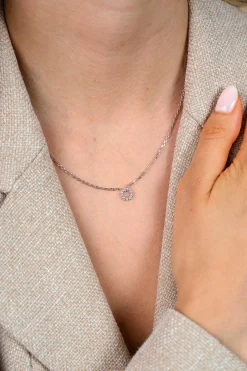 ZINZI zilveren ketting met ronde hanger (8mm) bezet met witte zirkonia’s in verfijnde chatonzetting 42-45cm ZIC2870