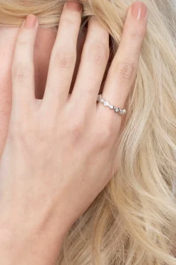 ZINZI zilveren luxe aanschuifring rond vierkant wit ZIR2055