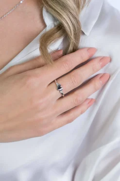ZINZI zilveren ring hartjes glad en witte zirconia's ZIR2137