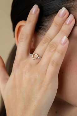 ZINZI zilveren ring met gold plated open hartje 8mm en witte zirconia's ZIR2566