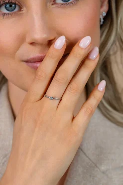 ZINZI zilveren ring met roosvorm (4mm), bezet met een witte zirkonia ZIR2872